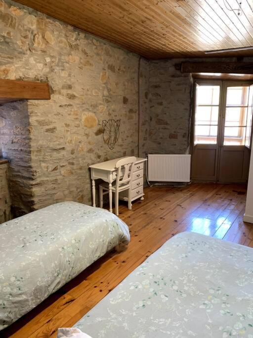 Totuma Yellow Door Ponferrada Ngoại thất bức ảnh